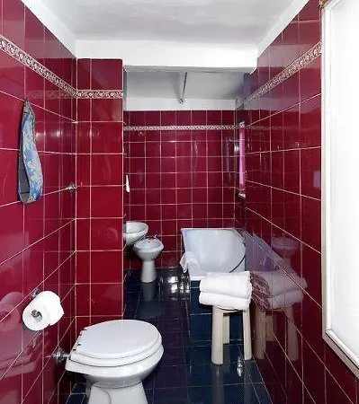 Hhb Hotel