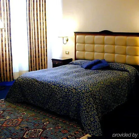Hhb Hotel