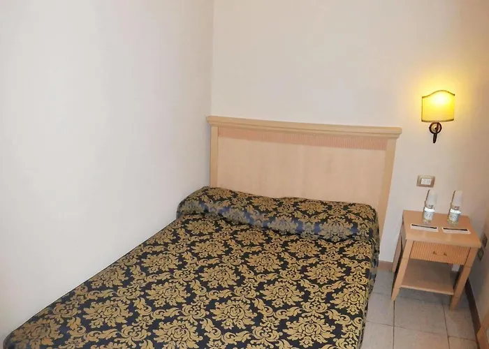 Hhb Hotel
