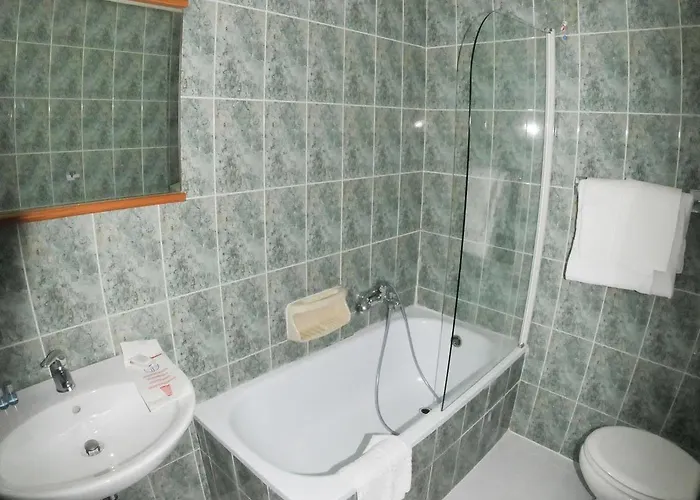 Hhb Hotel