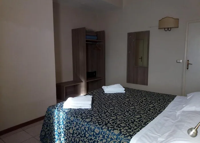 Hhb Hotel 3*