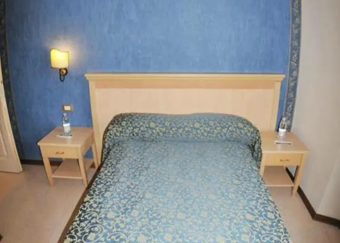 Hhb Hotel 3*