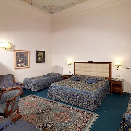 Hhb Hotel 3*