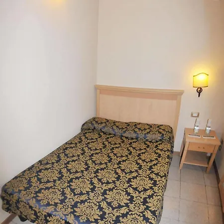 Hhb Hotel
