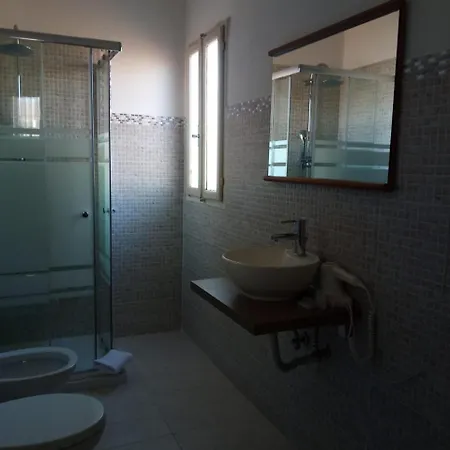 Hhb Hotel