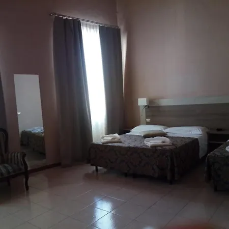 Hotel Hhb 3*