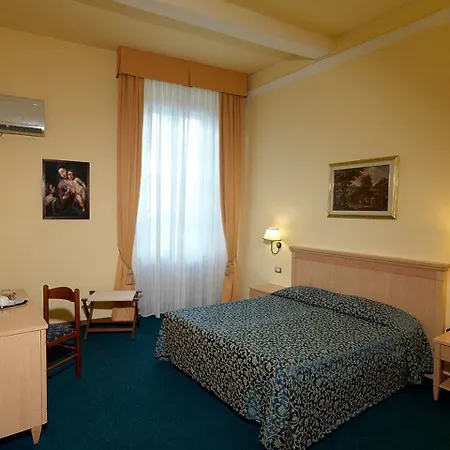 Hhb 3* Флоренция