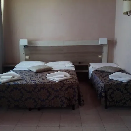Отель Hhb